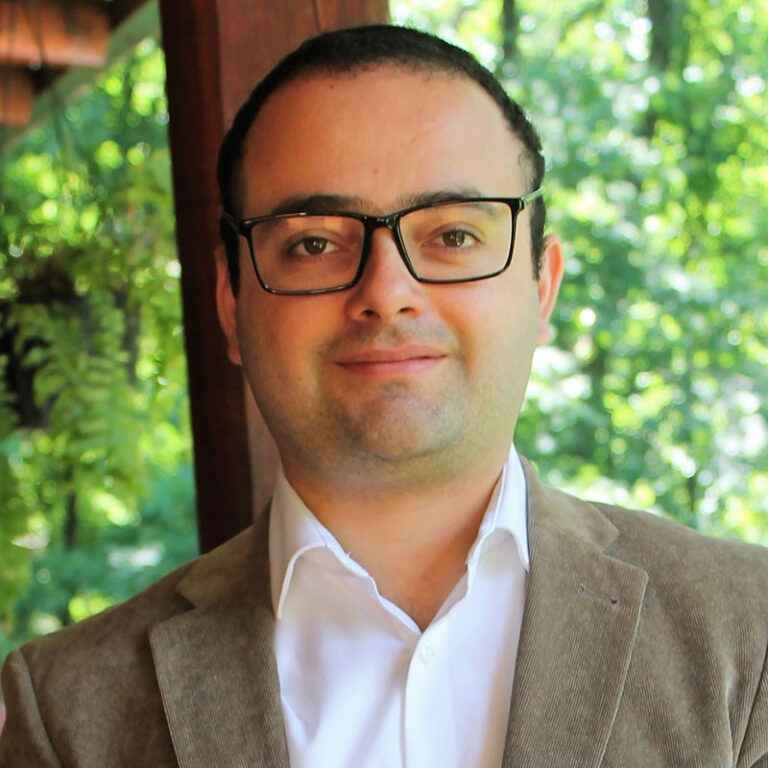Headshot of Dr. Luis Escobar